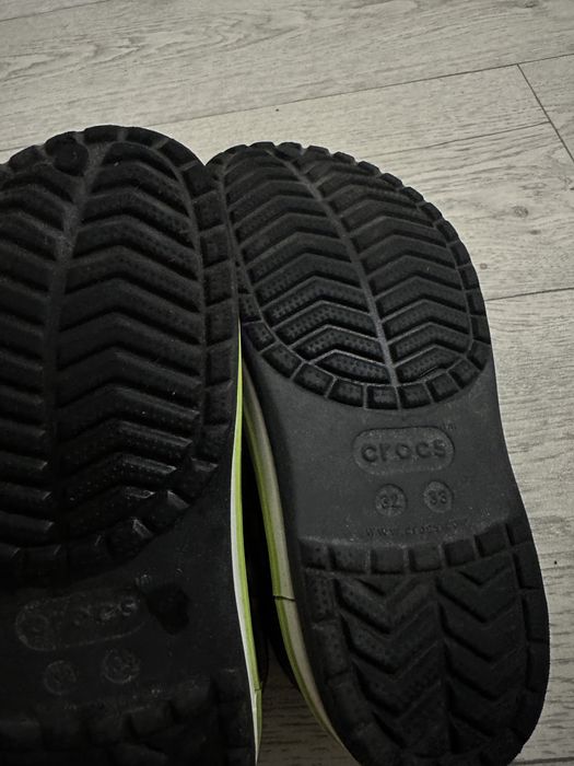 Продам кроксы р 32-33