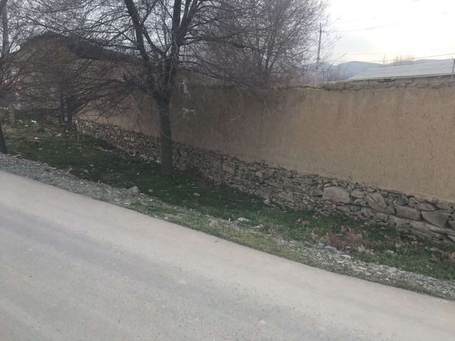 Участка сотилади жиззах Шахар сайтлжой махалласи 4сотих