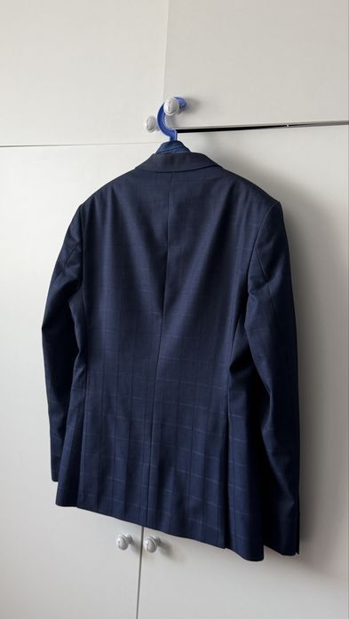 Продам костюм двоика