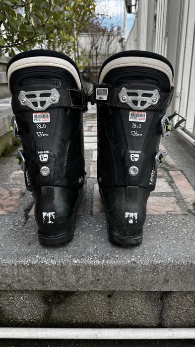 Clăpari schi TECNICA 28.0 / EU 43–44 / 326mm / Flex 85–90 – Stare bună