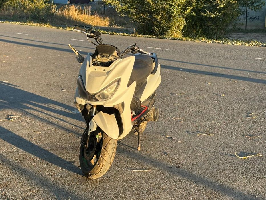 Макси скутер maxi