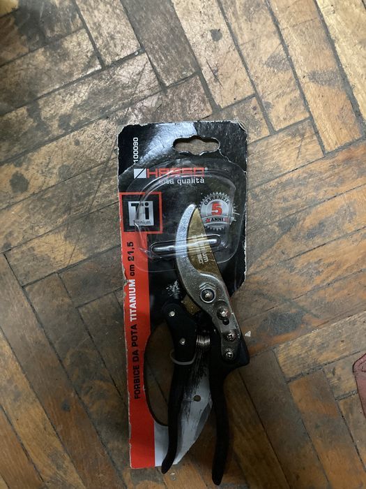 Foarfec Vie Hasso Italia cu Lama de Titan