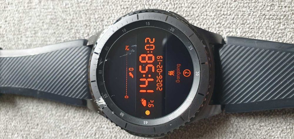 Samsung Gear S3 Frontier смарт часовник