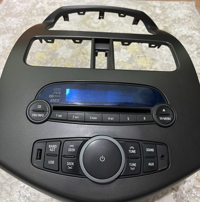 Spark avtomagnitola/avtomagnitafon