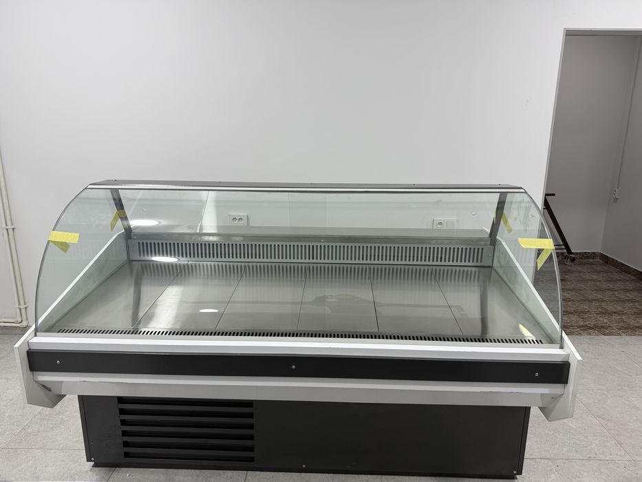 Витрина холодилник
