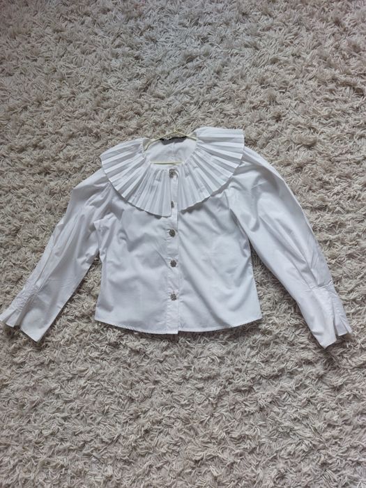 Cămașă Zara ,cu nasturi bijuterie ,mărime s/m