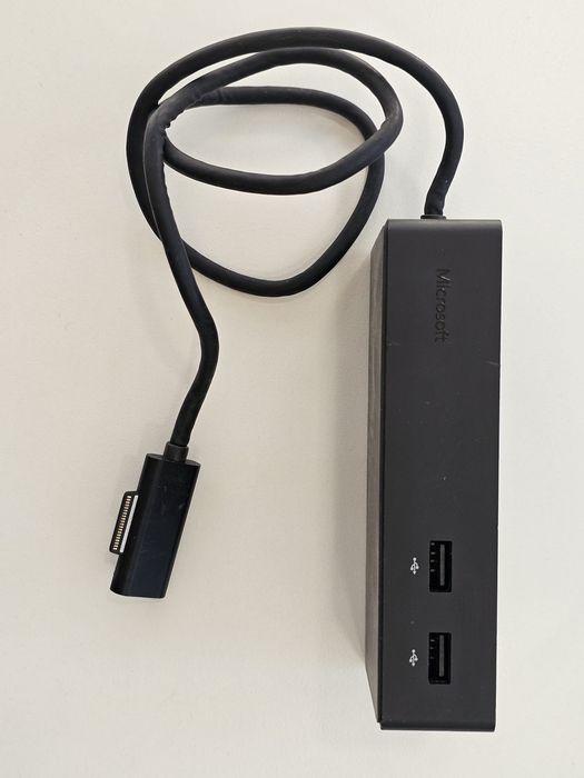 Microsoft Surface Dock Model 1661 – Docking Station cu Mufa Surface Connect