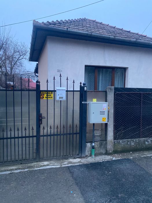 Casa particulara singur in curte -900 euro