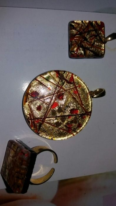 бижута от венецианско стъкло