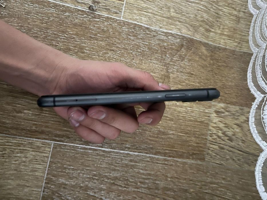 Продам iPhone 13 Продам iPhone 11