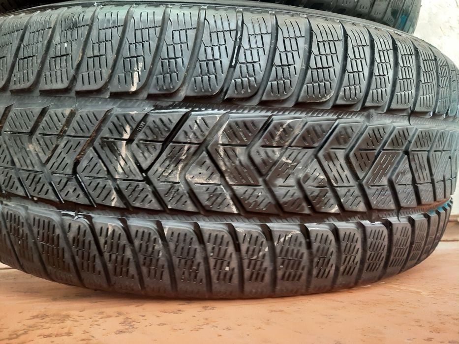 Продам шины 255/50/20 пирелли