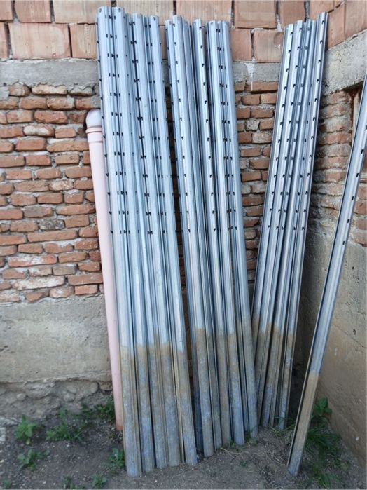 Vand spaleri zincati pentru gard si vie