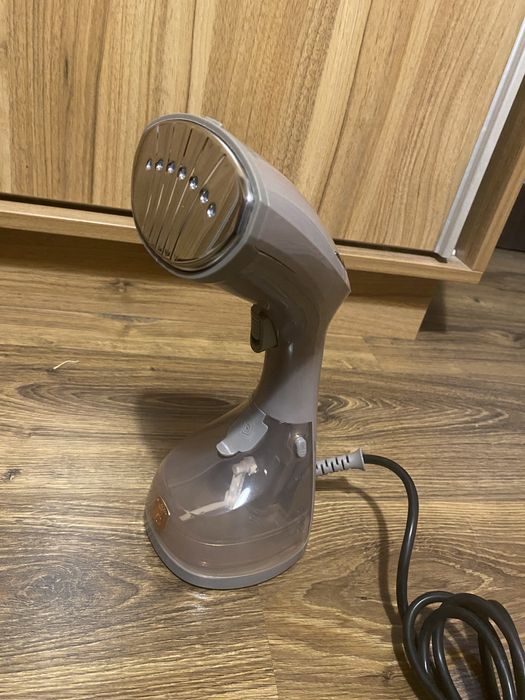 Вертикална парна ютия Berlinger Haus