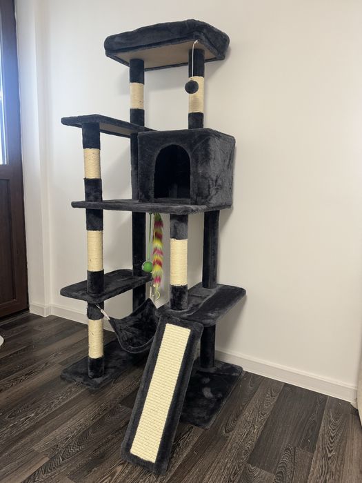 Ansamblu de joaca pentru pisici