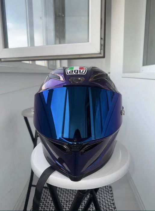 Vând cască moto agv pista