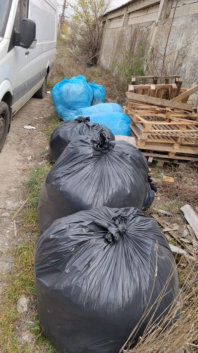 Ridic saci cu moloz din constructii