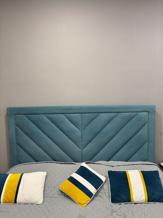 Продам двухспальную кровать