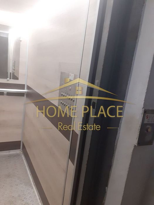 Просторен тристаен обзаведен апартамент до Спортна Зала.