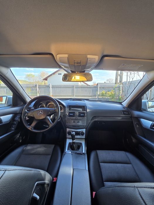 Mercedes w204 din 2009