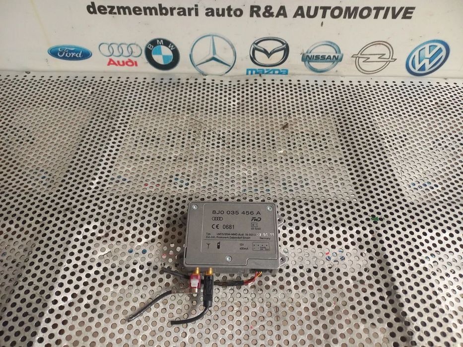 Modul Amplificator Antena Audi A8 4H D4 An 2010-2011-2012-2013-2014-2015-2016-2017 Cod 8J0035456A Dezmembrez Audi A8 4H D4 Volan Stanga 3.0 Tdi Quattr