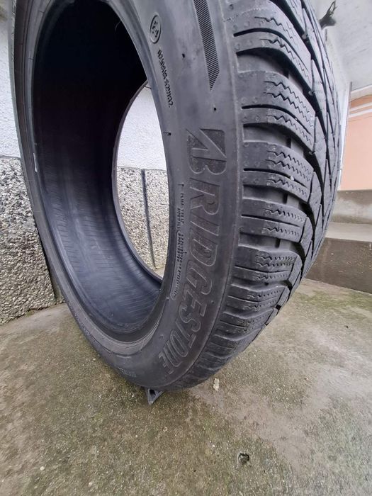 Гума Bridgestone 245 45 19