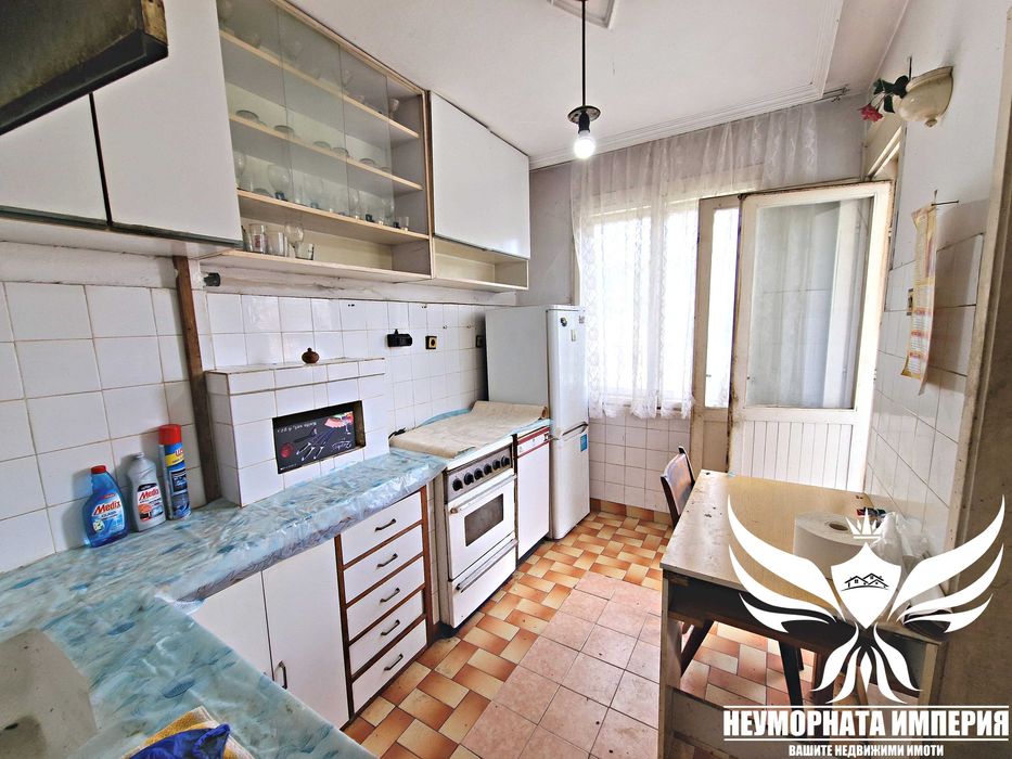 Продава се Тристаен апартамент в Дебелец - 94 кв.м за 1000 €/кв.м - Снимка #11