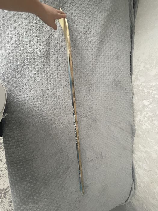 продаю хокейную клюшку