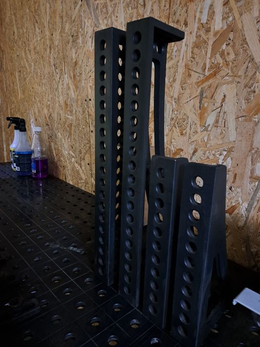 Masă de sudură Siegmund Professional Extreme 8.7, plasmanitrată, cu sistem de găuri + set accesorii prindere/fixare