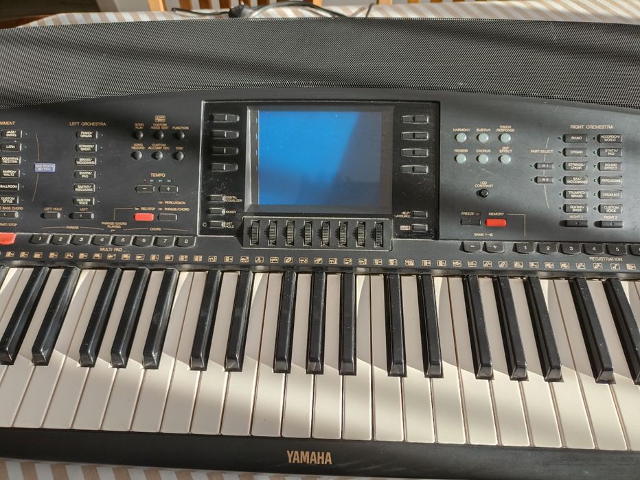 Orga Yamaha PSR-7000