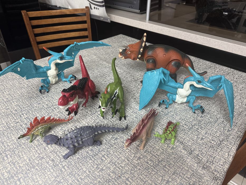 Игрушка динозавр Marwin