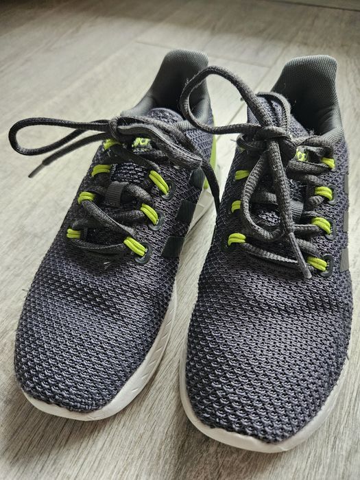 Маратонки за момче Adidas, Skechers