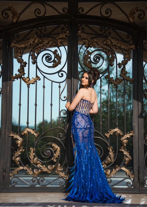 Дизайнерска рокля от Косово