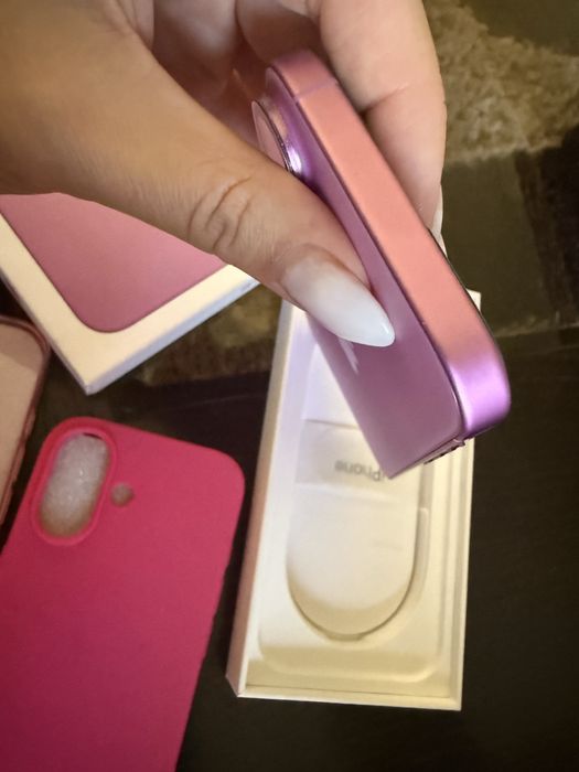 Iphone 16 128GB.