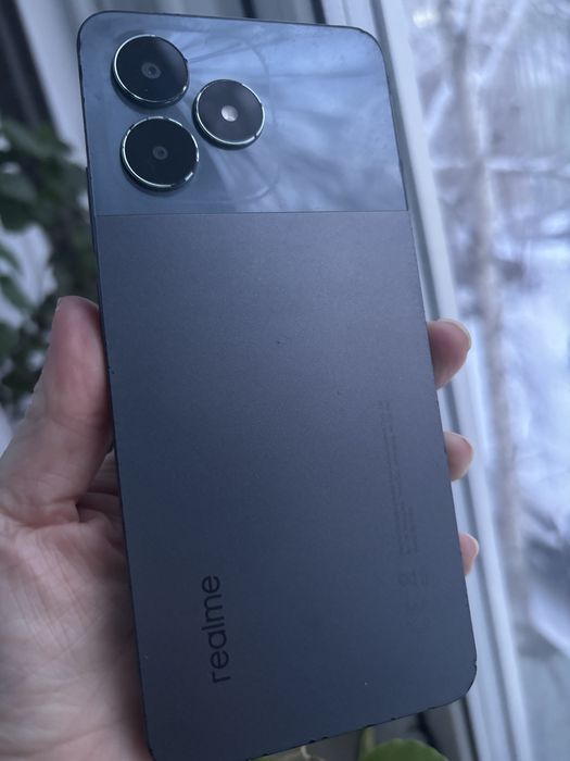 Продам смартфон Realme note 50
