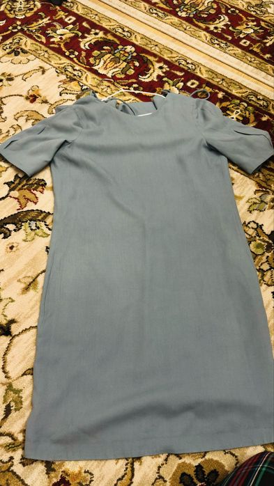 Брюки Massimo Dutti, Платье Emporio Armani