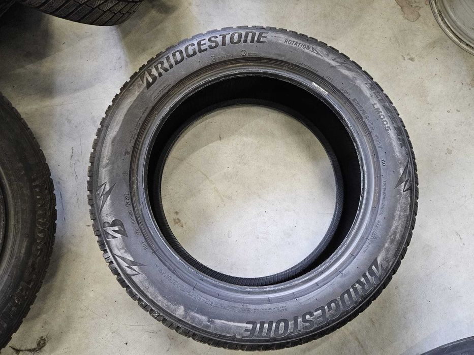 4 Anvelope IARNA 235.55.19 'Bridgestone' [dot 2022];stare foarte buna