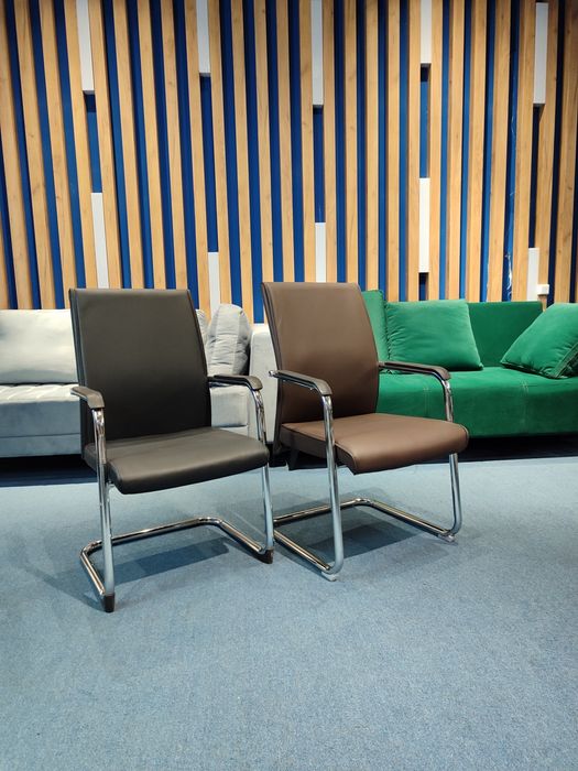 Офисное кресло Виситор паркер и голф