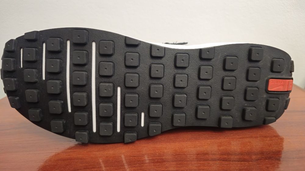 Adidasi de piele nike marimea 43.