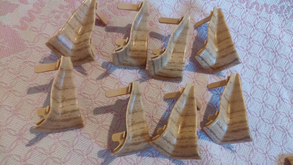 Плинтус напольный ПВХ (Ecoline-158, 2.5 м) цвет Черешня  32,5 метра