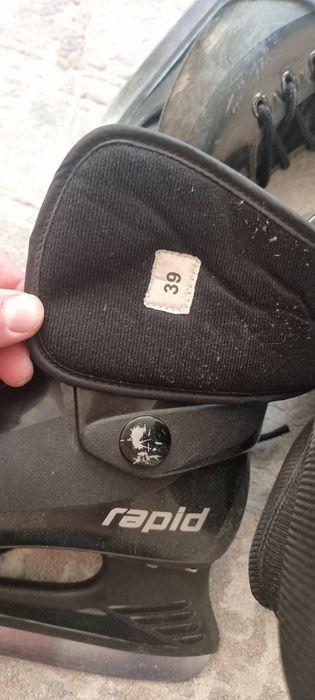 Продам    коньки