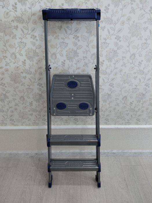 Продается стремянка лестница