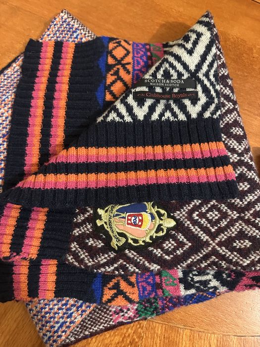 Шал на Scotch&Soda и шапка Daniel Hechcer