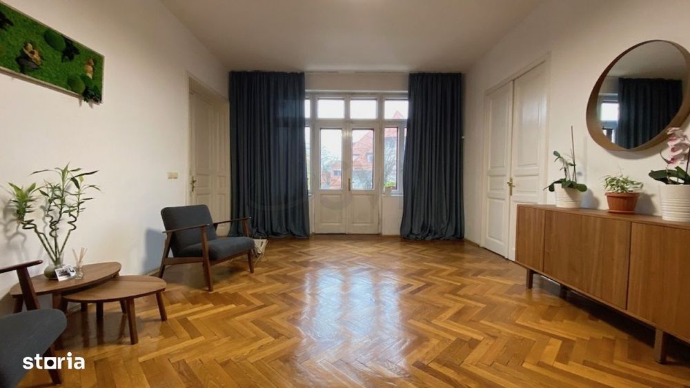 Apartament 7 camere - 4 bai - intrare separata - zona Capitale — fotografia 1