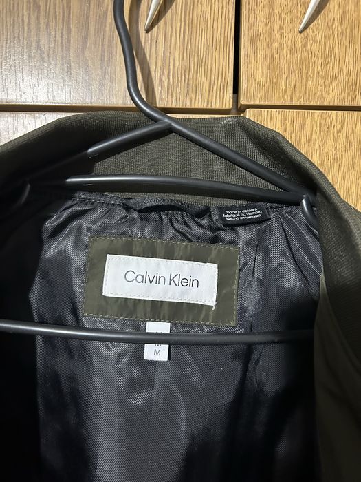 Geaca noua Calvin Klein