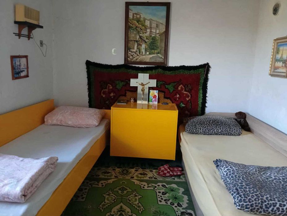 Къща в с. Леденик