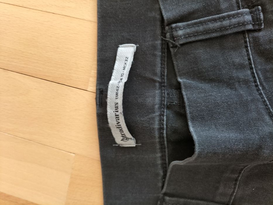 Blugi dama Stradivarius  mărimea 42
