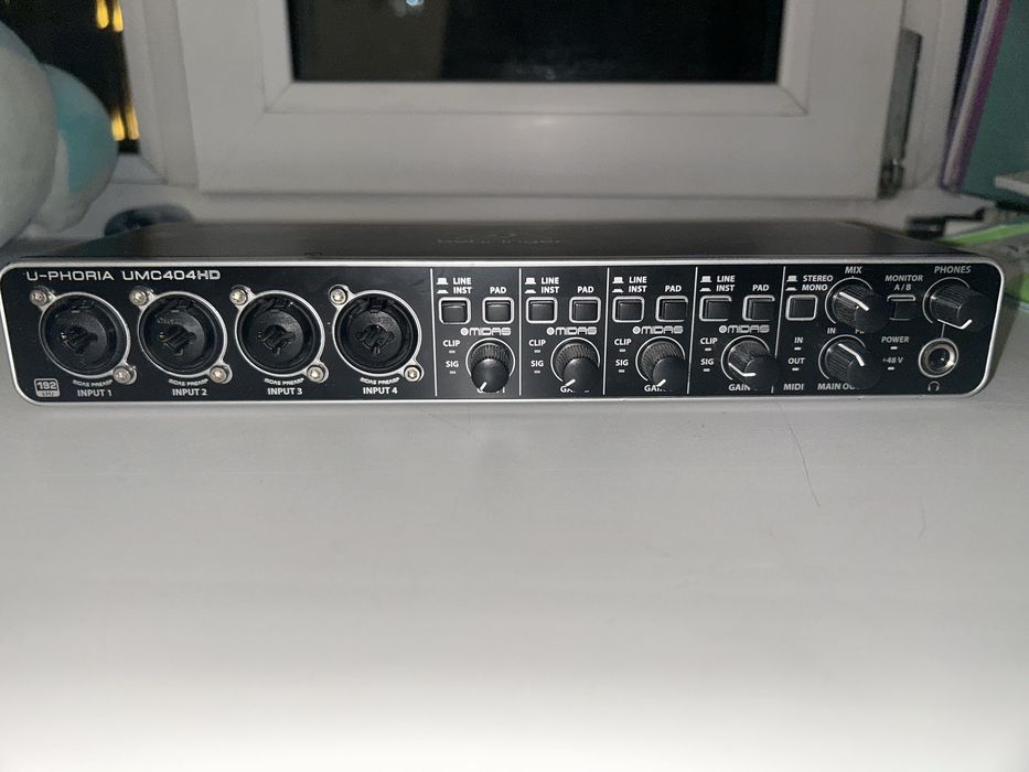 Аудиокарта Behringer U-Phoria UMC404HD