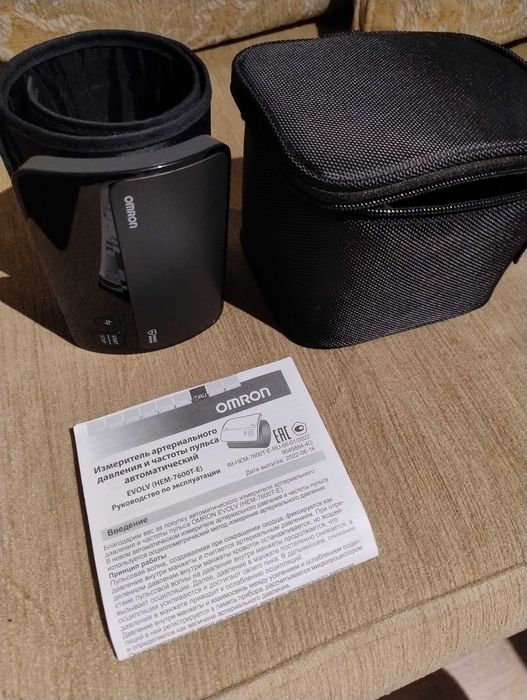 Апарат за кръвно налягане Omron Evolv