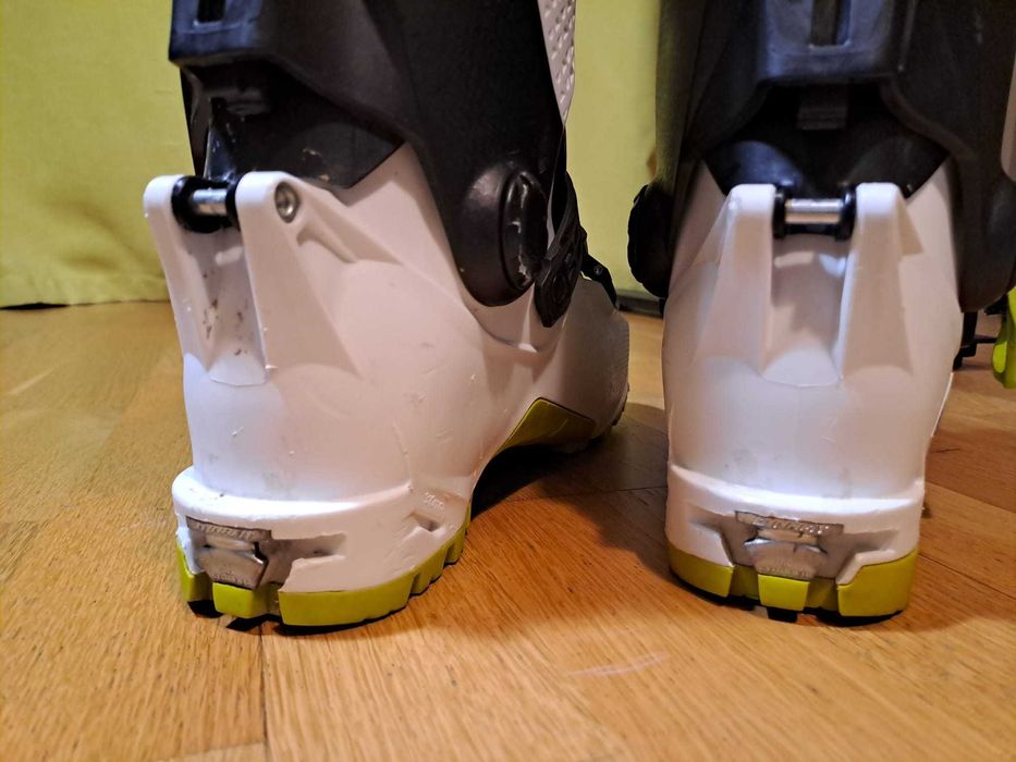 Dynafit Hoji Free 110 clapari schi de tură