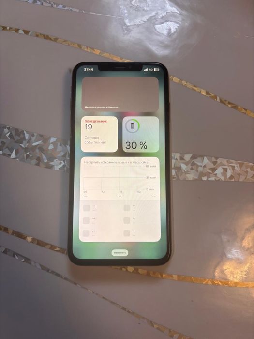 Iphone xs max продаю